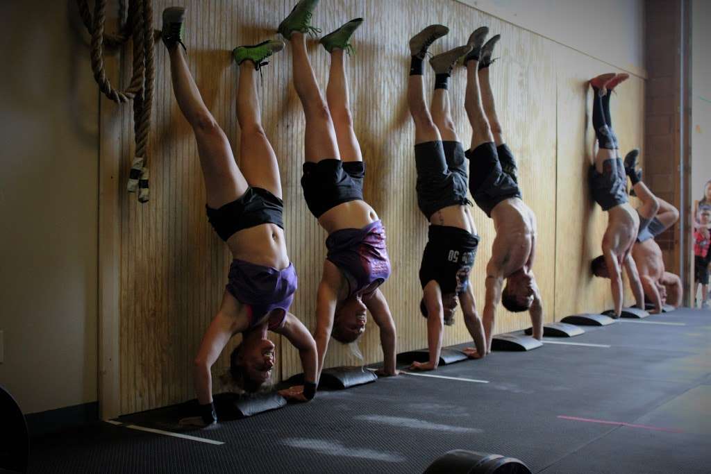 KJ CrossFit | 1566 Vista View Dr Unit B, Longmont, CO 80504, USA | Phone: (720) 899-0130