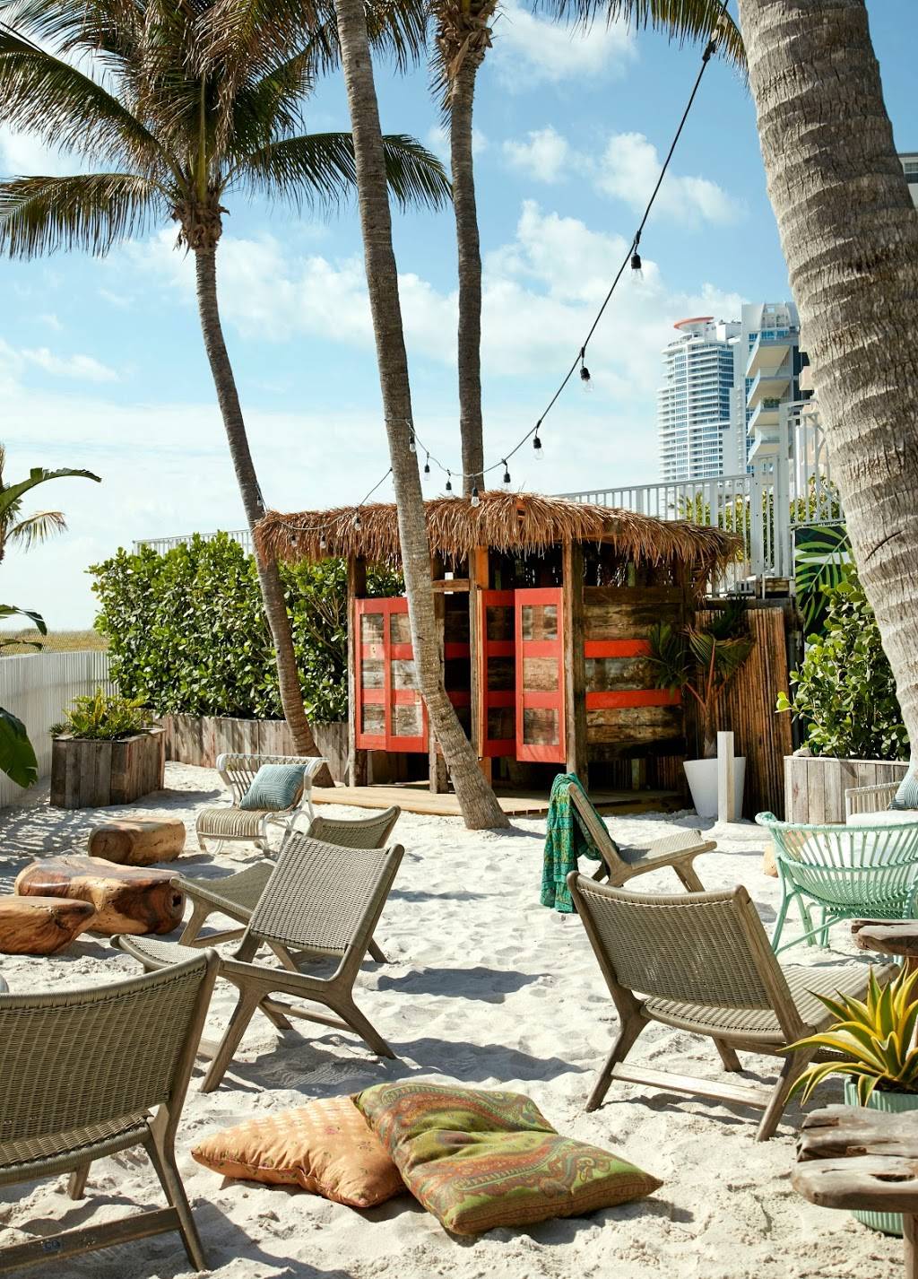 The Savoy Hotel, Miami Beach | 425 Ocean Dr, Miami Beach, FL 33139, USA | Phone: (305) 532-0200