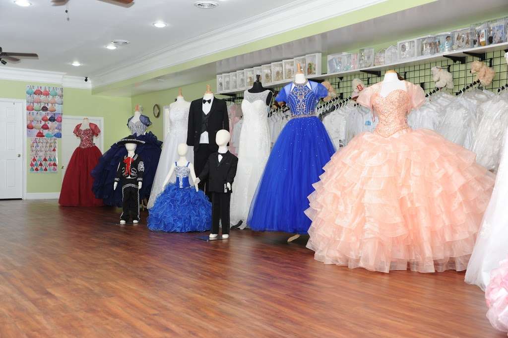 Julies Garments & Celebrations | 1570 Red Lion Rd, Bear, DE 19701, USA | Phone: (302) 261-6083