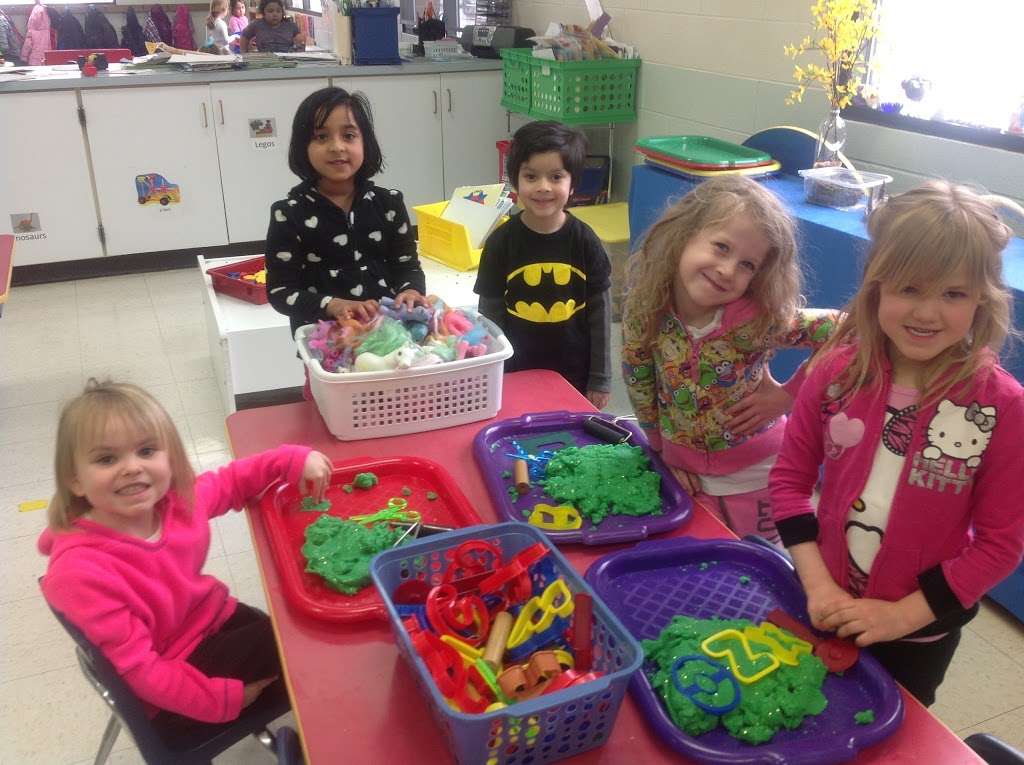 Tiny Tot Preschool | 1000 W Wood St, Bensenville, IL 60106, USA | Phone: (630) 766-7015