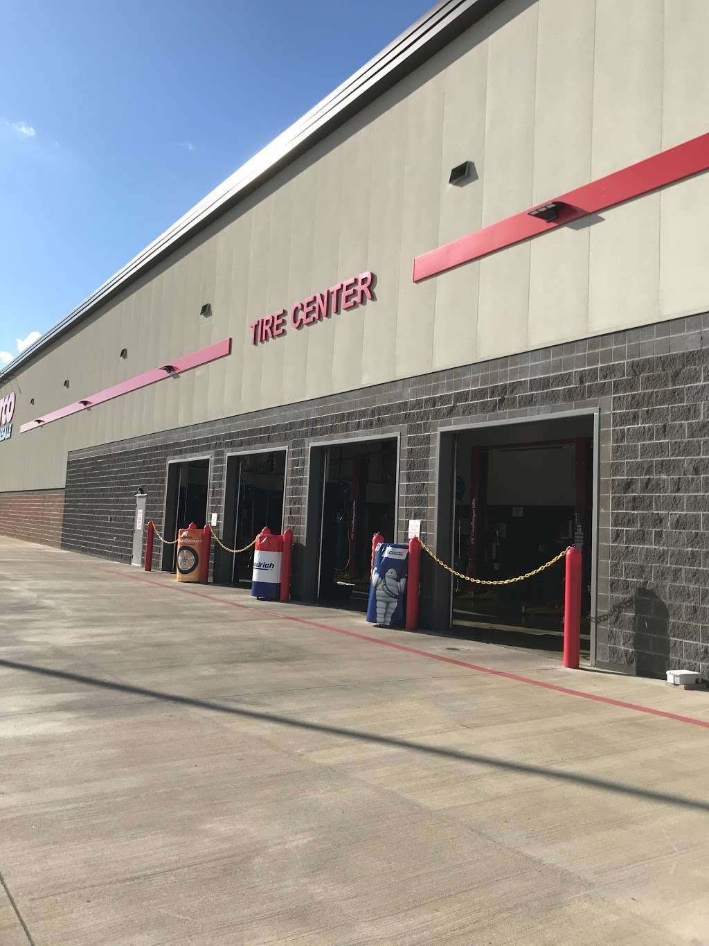 Costco Tire Center | 2902 Business Center Dr, Pearland, TX 77584 | Phone: (281) 707-7001