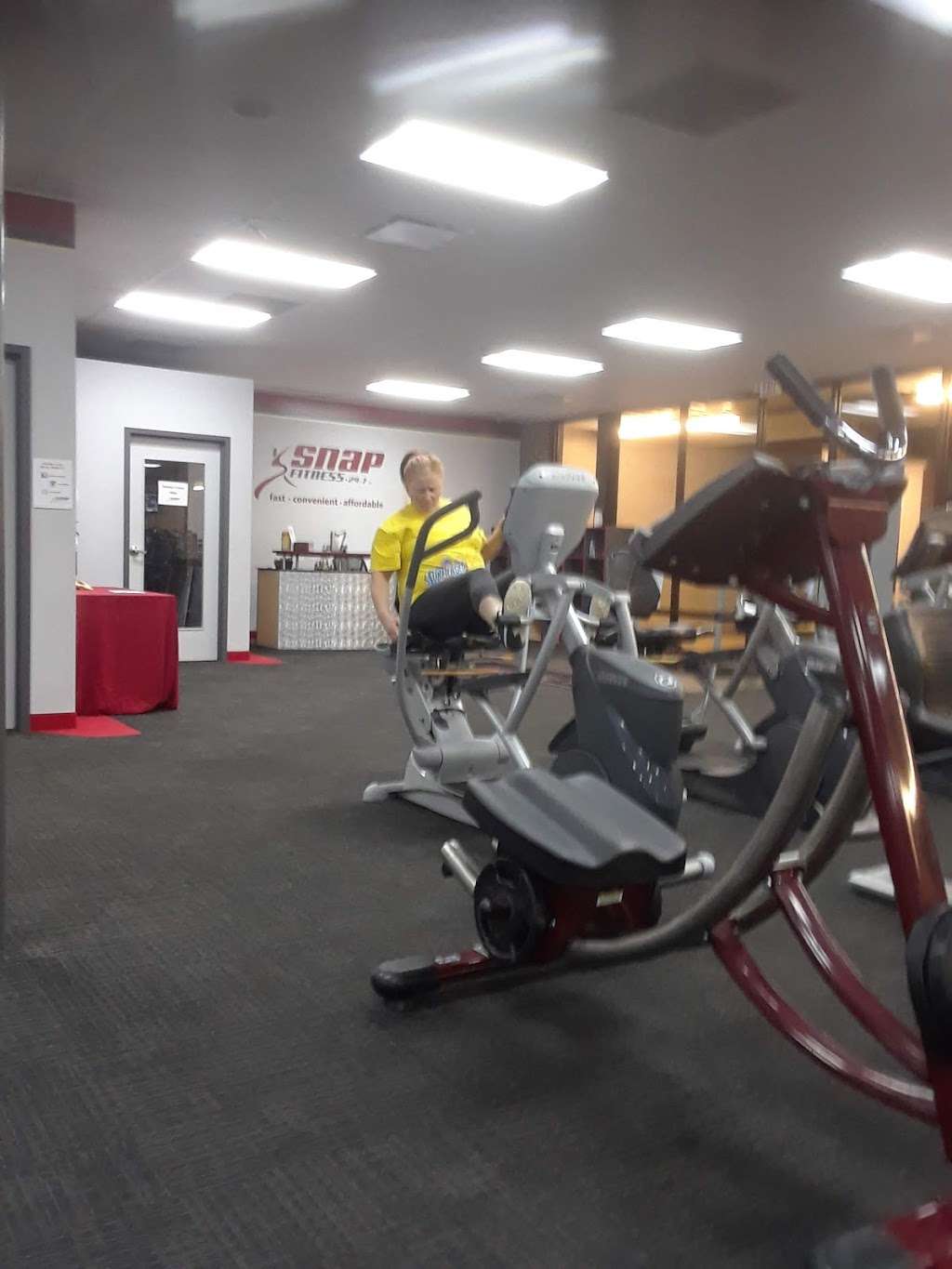 Snap Fitness | 1715 E Houston St, Cleveland, TX 77327, USA | Phone: (281) 761-2668