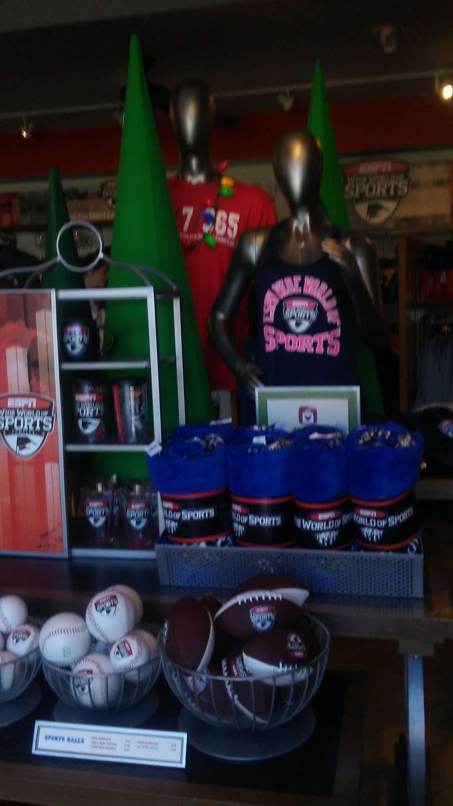 ESPN Clubhouse Shop | 700 S Victory Way, Orlando, FL 34747, USA | Phone: (407) 541-5600