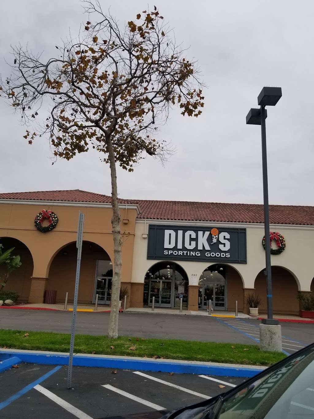 DICKS Sporting Goods | 390 E H St, Chula Vista, CA 91910, USA | Phone: (619) 761-5998