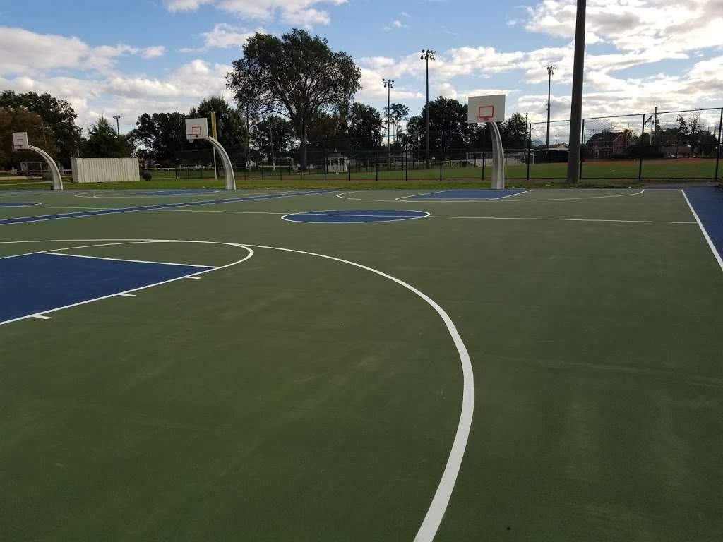 Basketball Court | Carteret, NJ 07008, USA