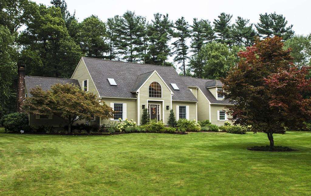 Pleasant View Real Estate | 730 Pleasant St, Raynham, MA 02767, USA | Phone: (508) 386-2550