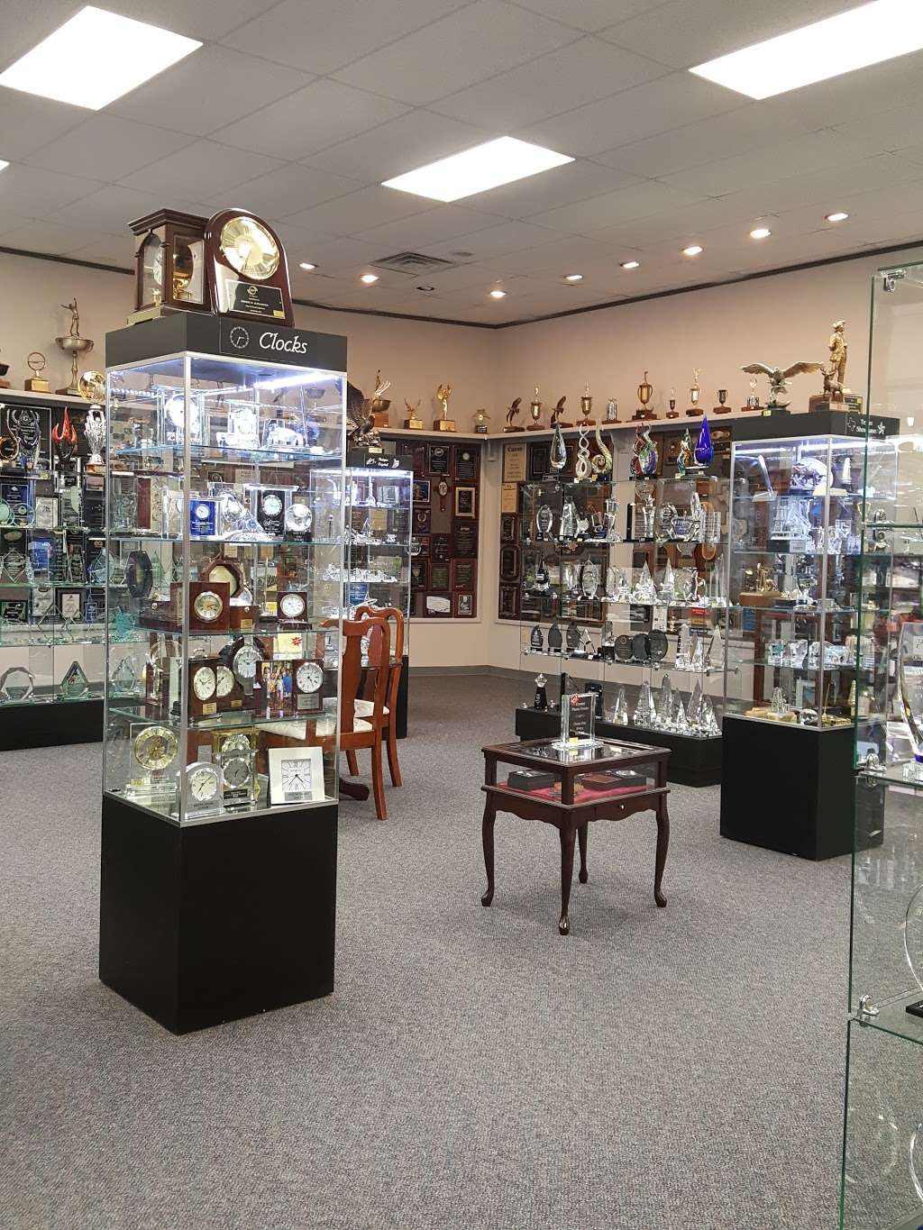 Monarch Trophy & Awards | 8840 North Sam Houston Pkwy W, Houston, TX 77064, USA | Phone: (713) 464-1122