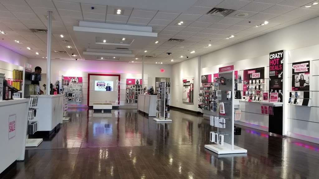 T-Mobile | 7620 Lindbergh Blvd, Philadelphia, PA 19153, USA | Phone: (215) 365-0136