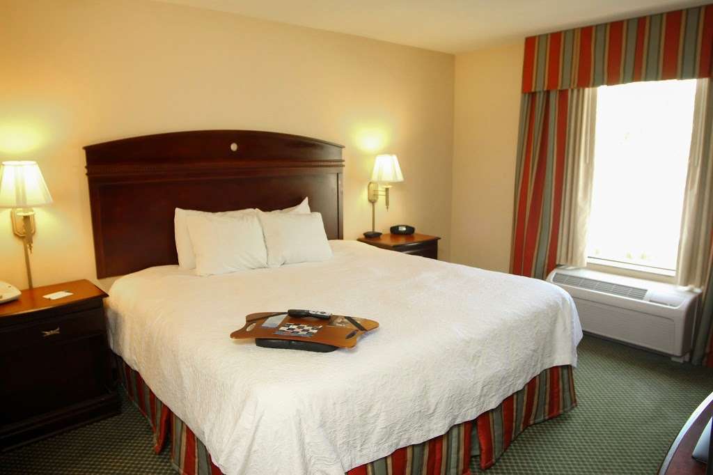 Hampton Inn Clinton | 900 Kansas Ave, Clinton, MO 64735, USA | Phone: (660) 885-4488