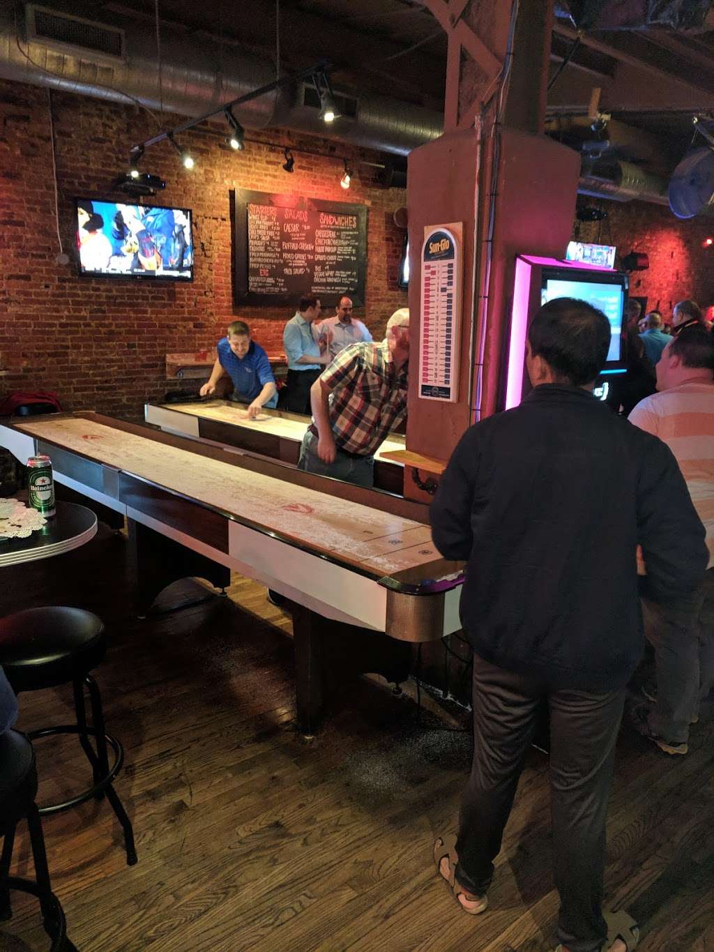 Buffalo Billiards | 118 Chestnut St, Philadelphia, PA 19106, USA | Phone: (215) 574-7665