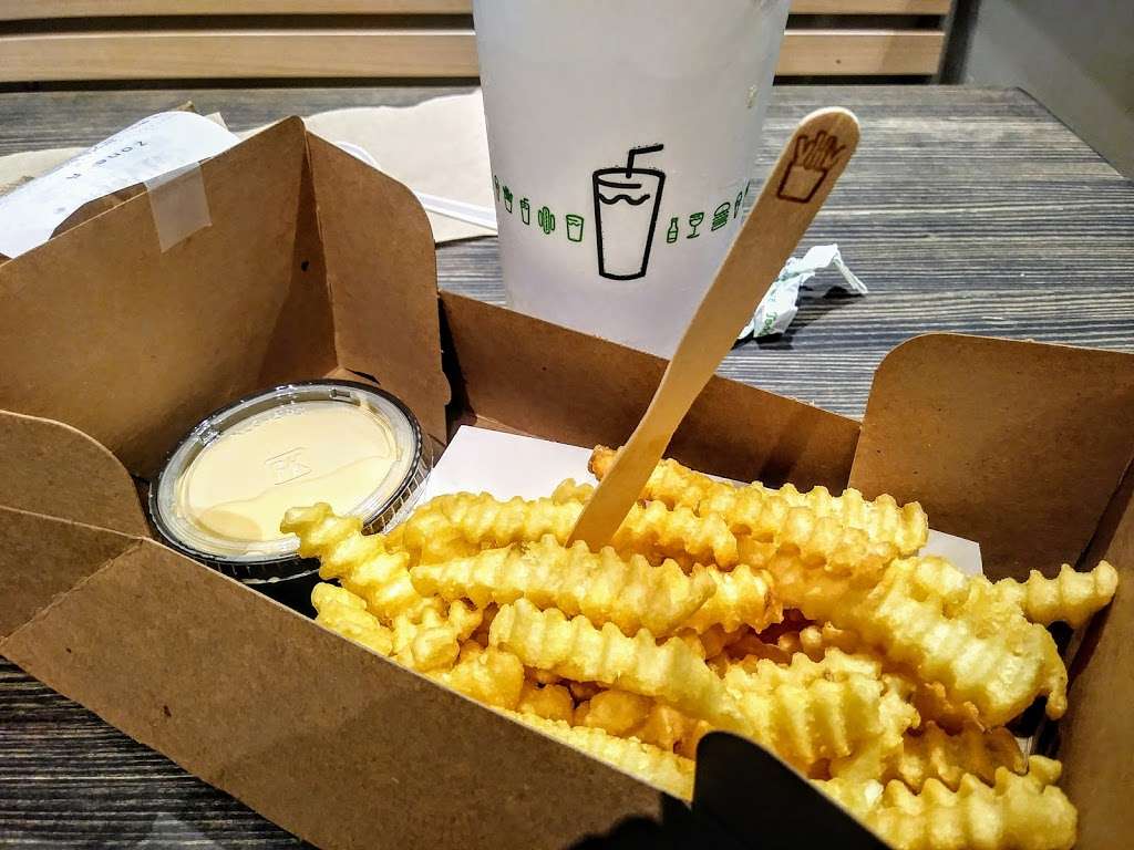 Shake Shack | LaGuardia Airport Terminal B near Gate 42, East Elmhurst, NY 11371