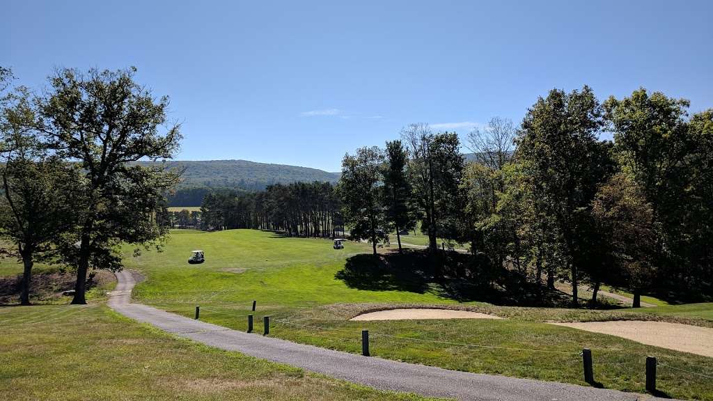 Sugarloaf Golf Club | 18 Golf Course Road, Sugarloaf, PA 18249, USA | Phone: (570) 384-4097