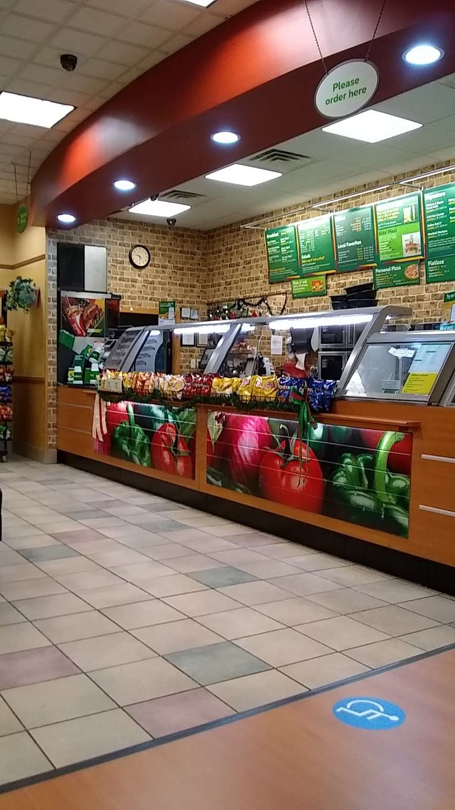 Subway | 108 E Oak St, Fairbury, IL 61739, USA | Phone: (815) 692-3907