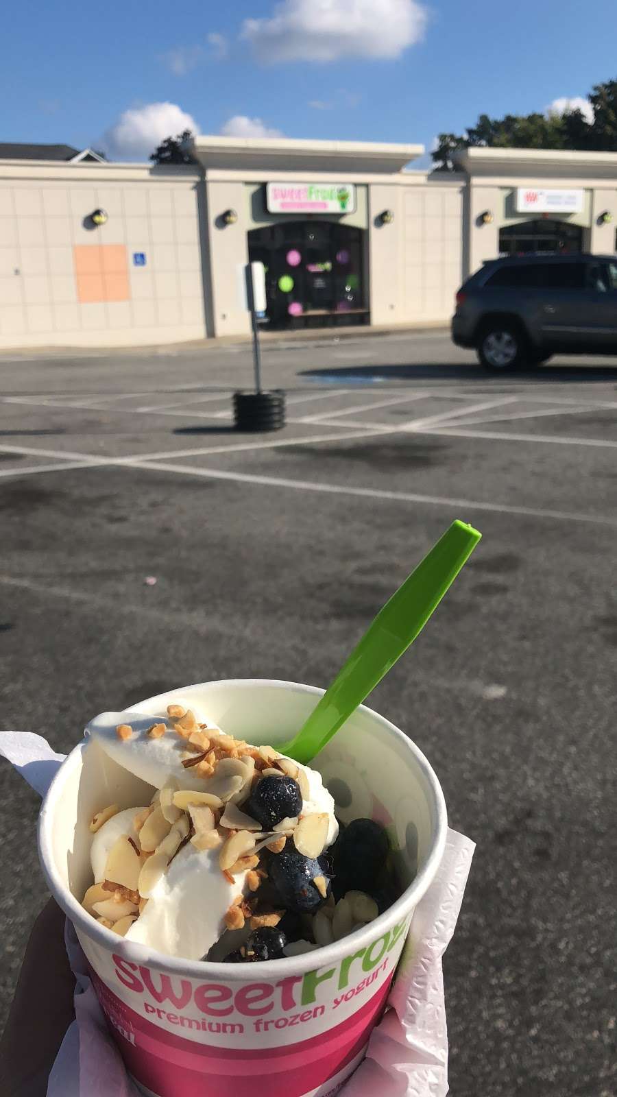 Sweet Frog Quincy | 650 Adams St, Quincy, MA 02169, USA | Phone: (617) 481-6747