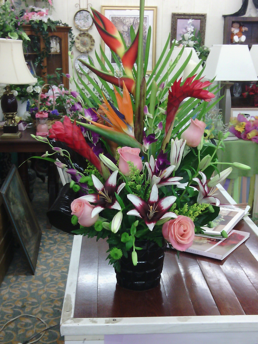 Creative Flowers & Interiors | 3808-C, Guess Rd, Durham, NC 27705 | Phone: (919) 620-5722