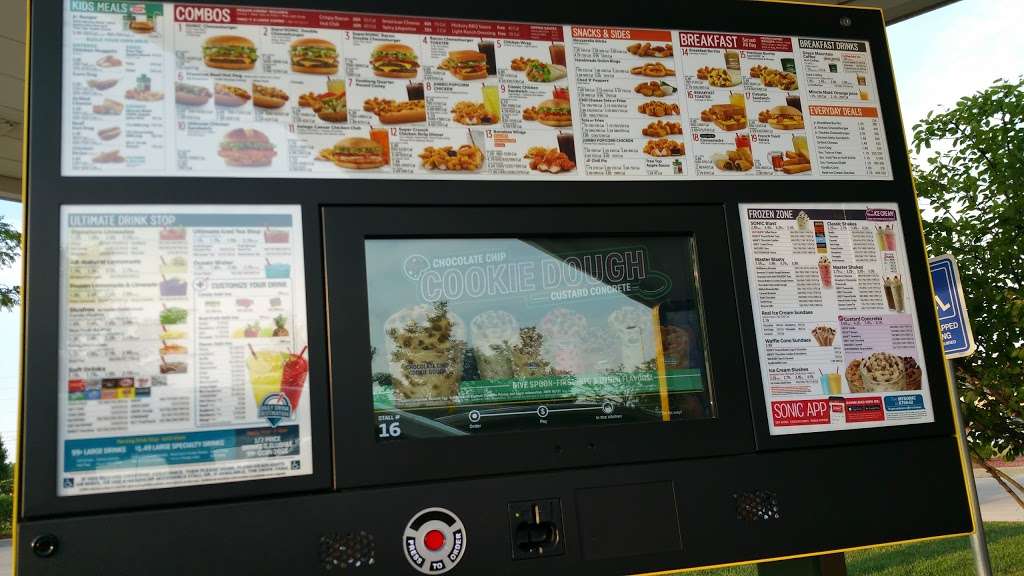 Sonic Drive-In | 66 S Raceway Rd, Indianapolis, IN 46231 | Phone: (317) 272-4379