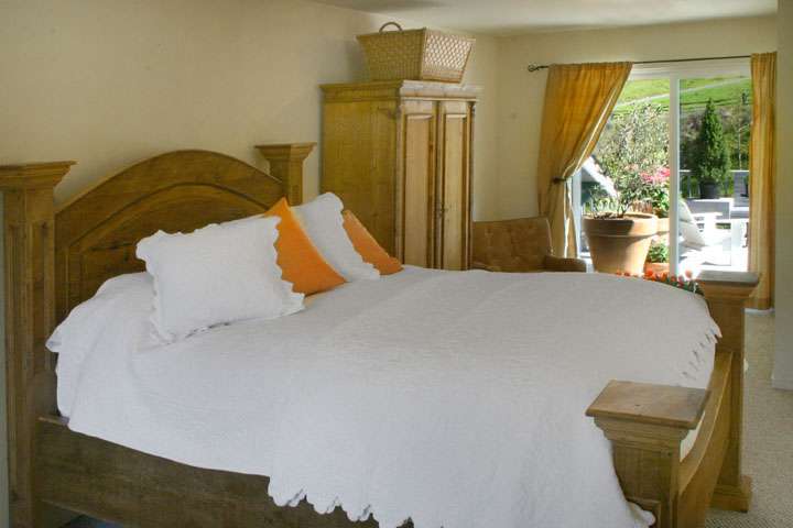 Occidental Guesthouse | 14750 Occidental Rd, Occidental, CA 95465, USA | Phone: (707) 874-3390