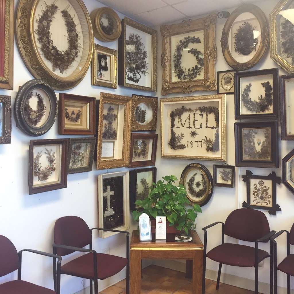 Leilas Hair Museum | 1333 S Noland Rd, Independence, MO 64055 | Phone: (816) 833-2955