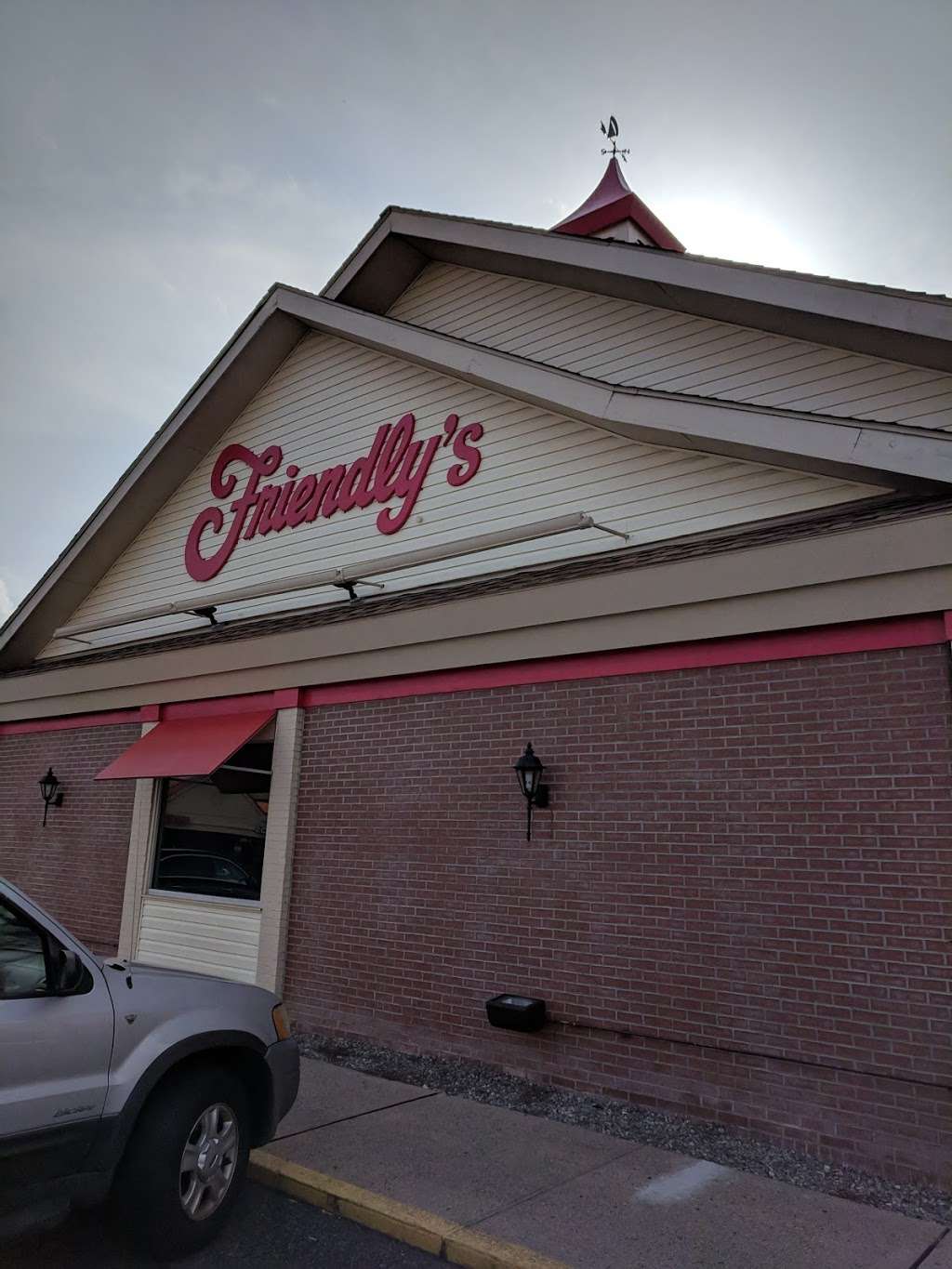 Friendlys | 150 W Germantown Pike, East Norriton, PA 19401 | Phone: (610) 275-0696