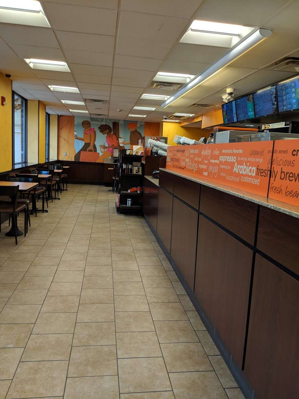 Dunkin Donuts | 400 Washington St, Westwood, MA 02090, USA | Phone: (781) 251-0442