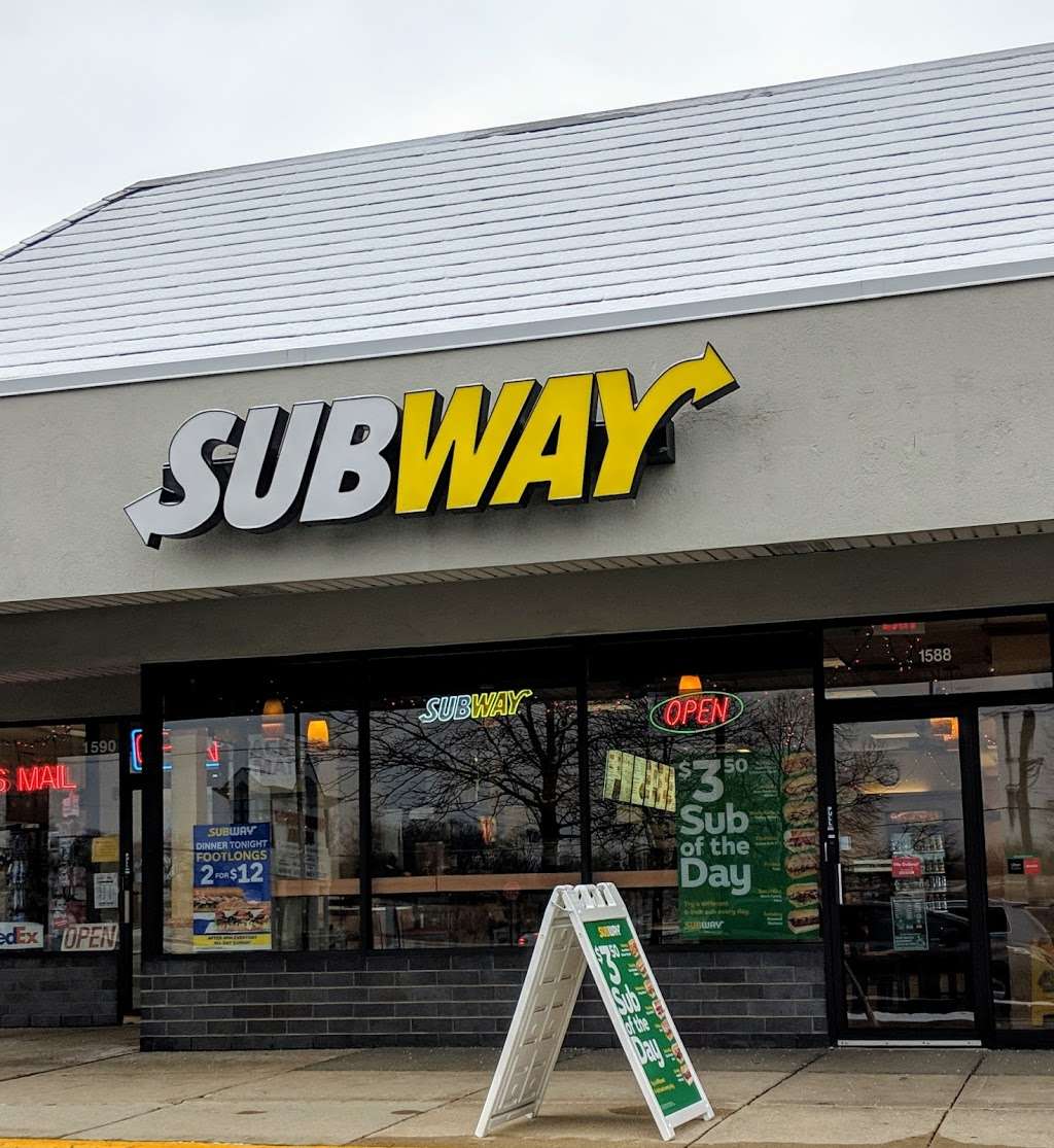 Subway Restaurants | 1588 Algonquin Rd, Hoffman Estates, IL 60192, USA | Phone: (847) 934-9989