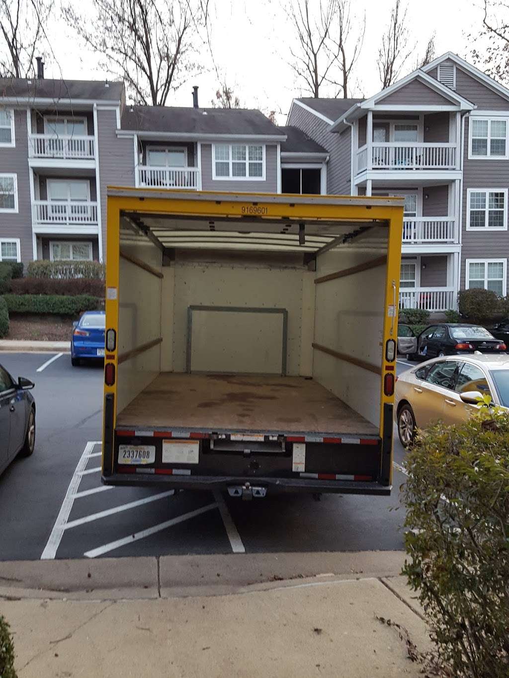 HD Full Moving Services | 4207 Wadsworth Ct, Annandale, VA 22003 | Phone: (240) 645-6008