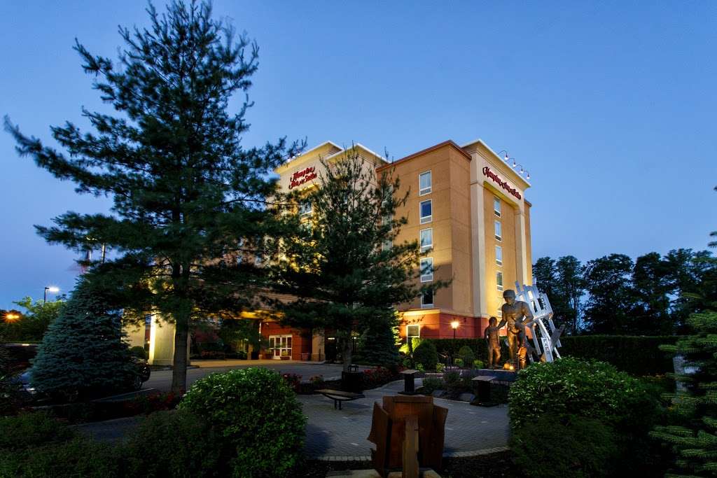 Hampton Inn & Suites Staten Island | 1120 South Ave, Staten Island, NY 10314, USA | Phone: (718) 477-1600