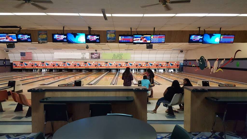 Mount Dora Bowl | 1530 Eudora Rd, Mt Dora, FL 32757, USA | Phone: (352) 383-4825