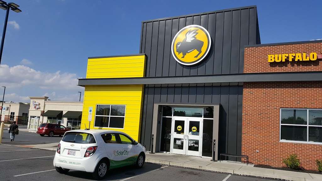 Buffalo Wild Wings | 2065 Fruitville Pike, Lancaster, PA 17601, USA | Phone: (717) 553-5472