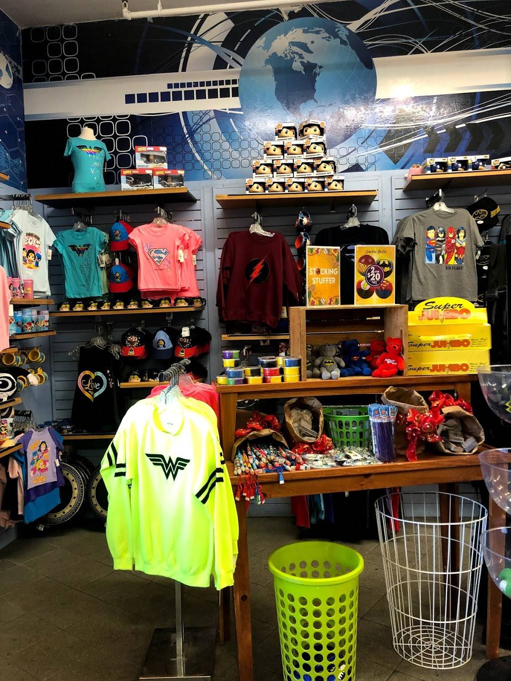 Looney Tunes Mall | 2201 E Road to Six Flags St, Arlington, TX 76011, USA | Phone: (817) 640-8900