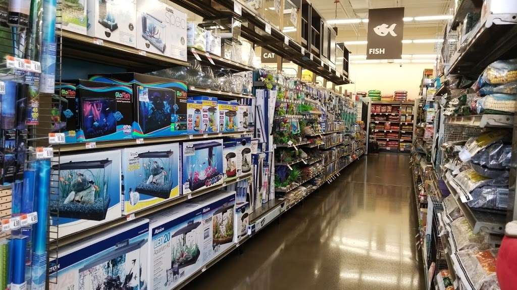 Pet Supplies Plus | 1755 Marketview Dr, Yorkville, IL 60560, USA | Phone: (630) 882-3610