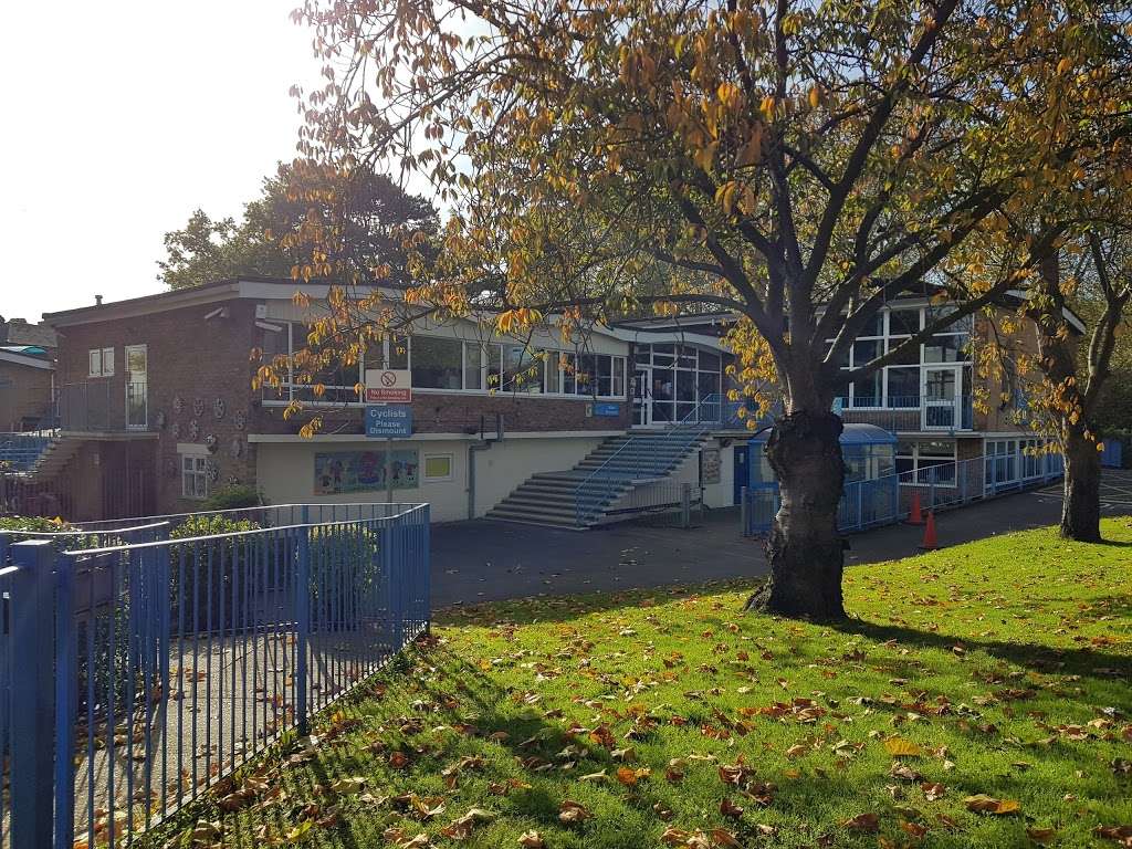 Cavendish Primary | Edensor Rd, Chiswick, London W4 2RG, UK | Phone: 020 8994 6835