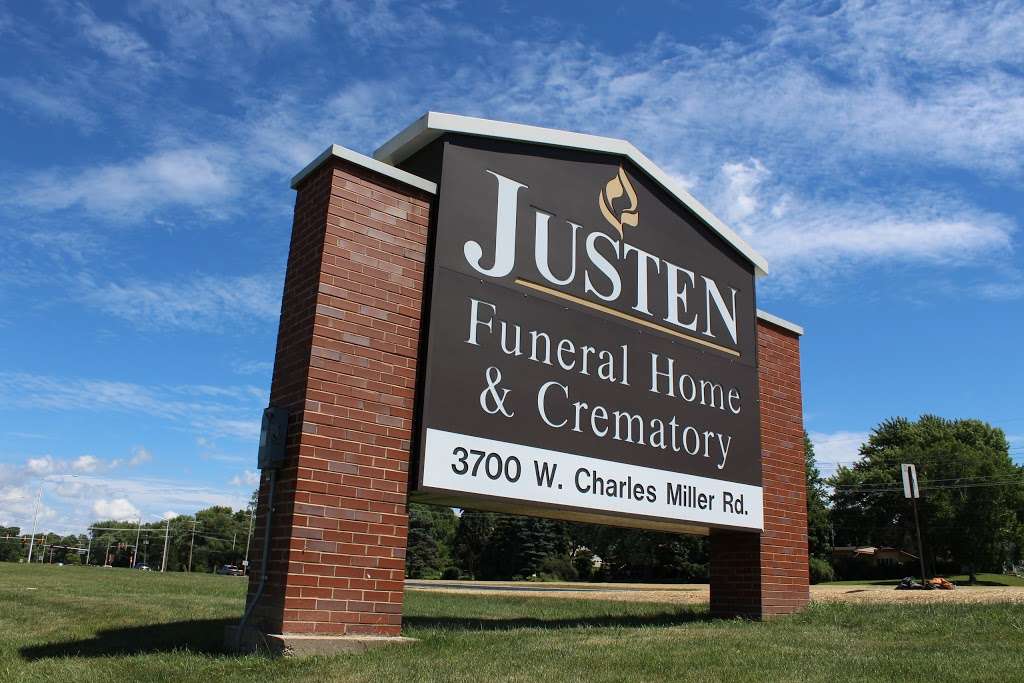 Justen Funeral Home and Crematory | 3700 Charles J Miller Memorial Hwy, McHenry, IL 60050 | Phone: (815) 385-2400