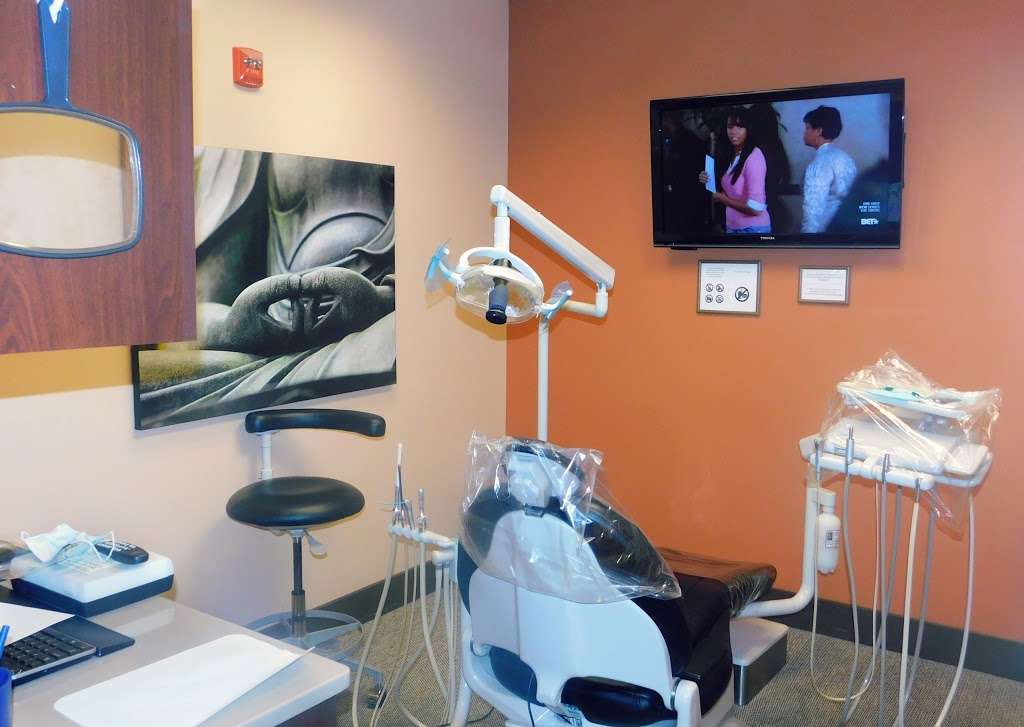 Friendly Dental Group of University | 5700 University Pointe Blvd #103, Charlotte, NC 28262, USA | Phone: (704) 817-7775