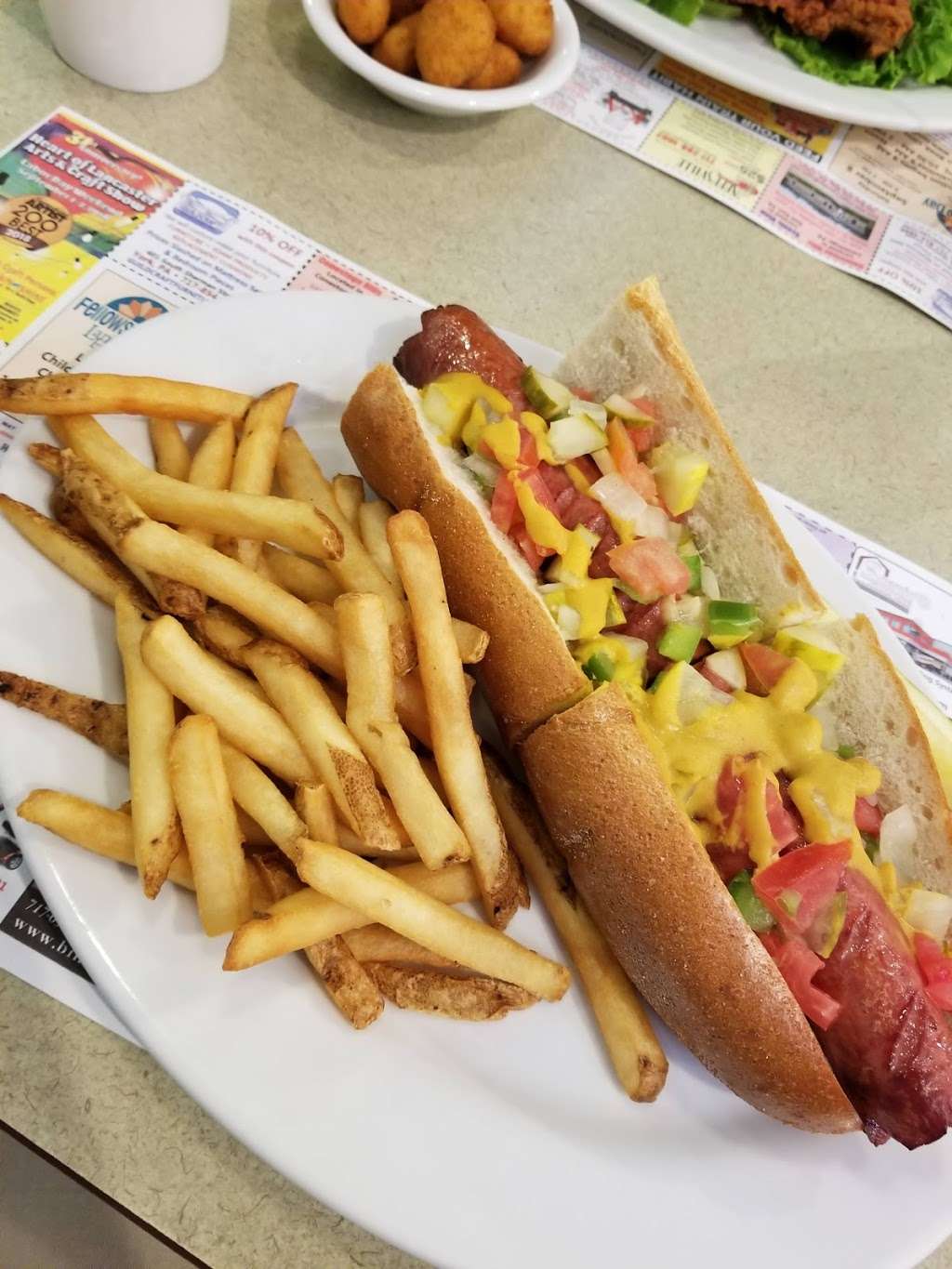 Lyndon City Line Diner | 1370 Manheim Pike, Lancaster, PA 17601, USA | Phone: (717) 393-4878