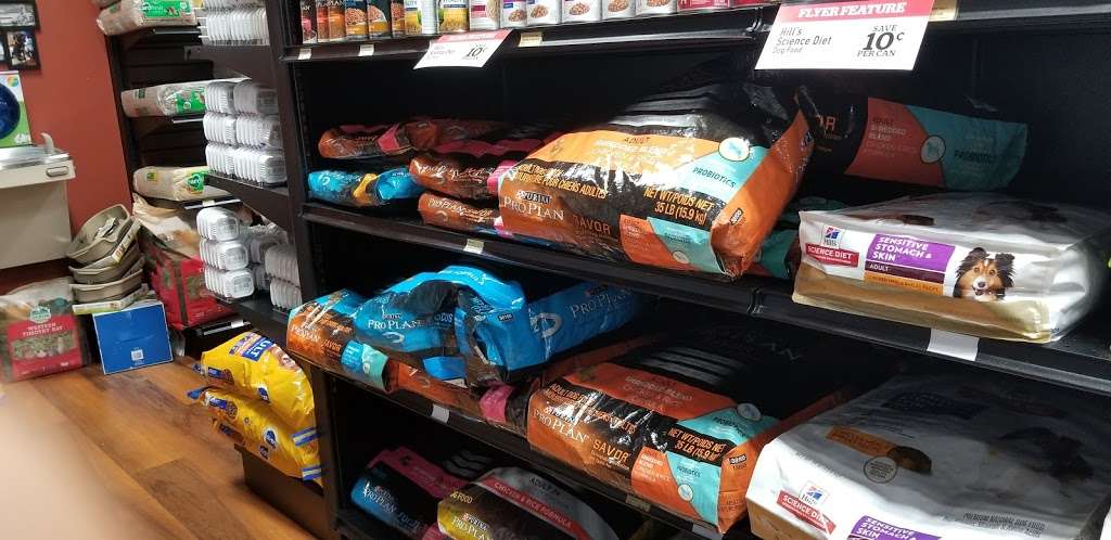 Pet Valu | 5889 S State Rd 135, Greenwood, IN 46143, USA | Phone: (317) 535-1770