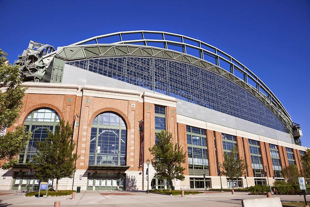 AAA Airport Express & Taxi | 16515 Dane Ct E, Brookfield, WI 53005, USA | Phone: (262) 786-4444