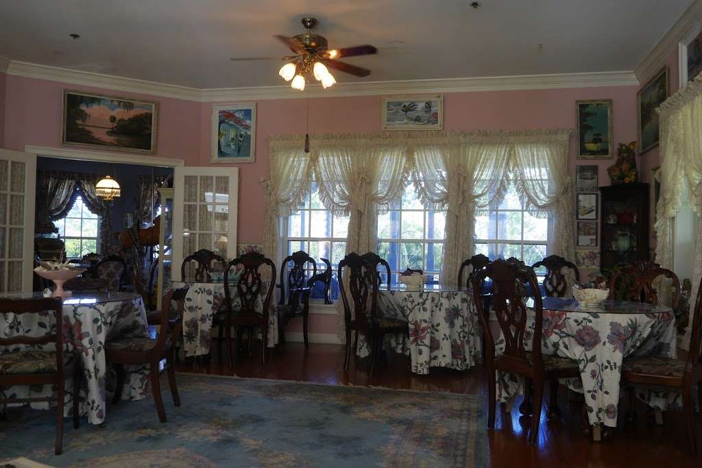 Heron Cay Bed & Breakfast Inn | 495 W Old US Hwy 441, Mt Dora, FL 32757, USA | Phone: (352) 383-4050