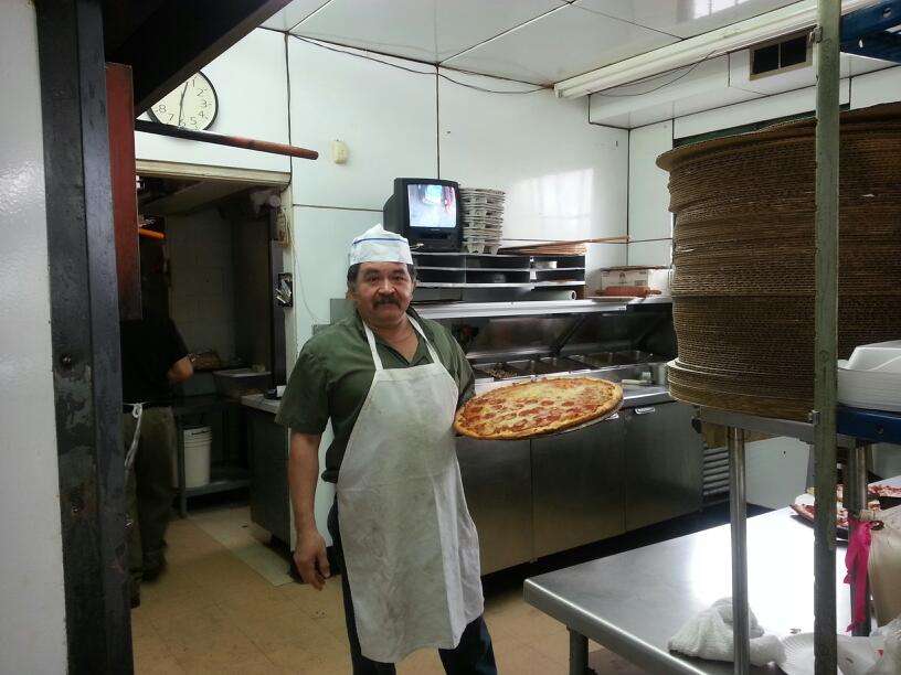 Contes Pizza | 8512 S Pulaski Rd, Chicago, IL 60652 | Phone: (773) 582-4111