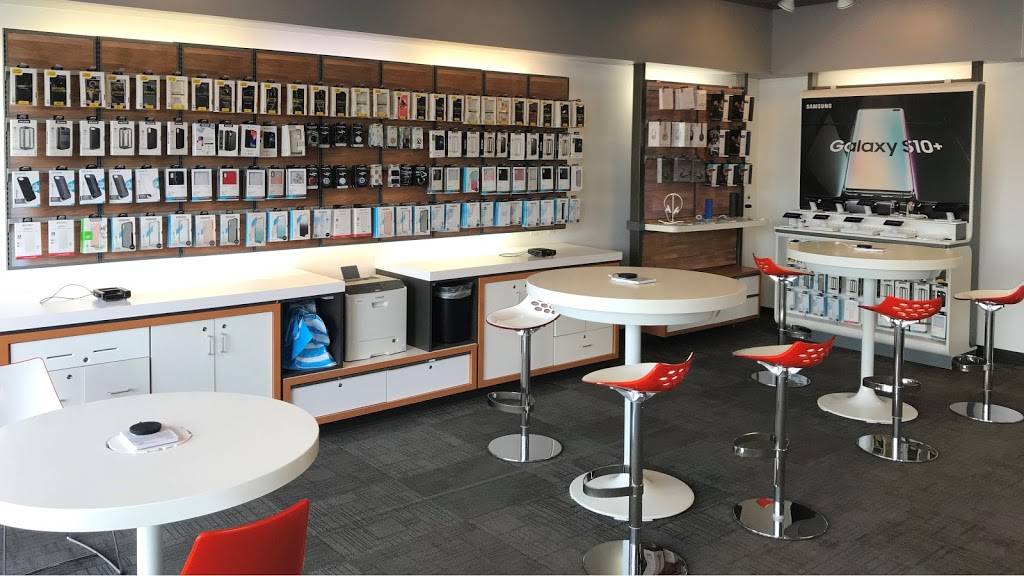 AT&T Store | 7640 Towne Center Pkwy Suite 119, Papillion, NE 68046, USA | Phone: (402) 339-2944