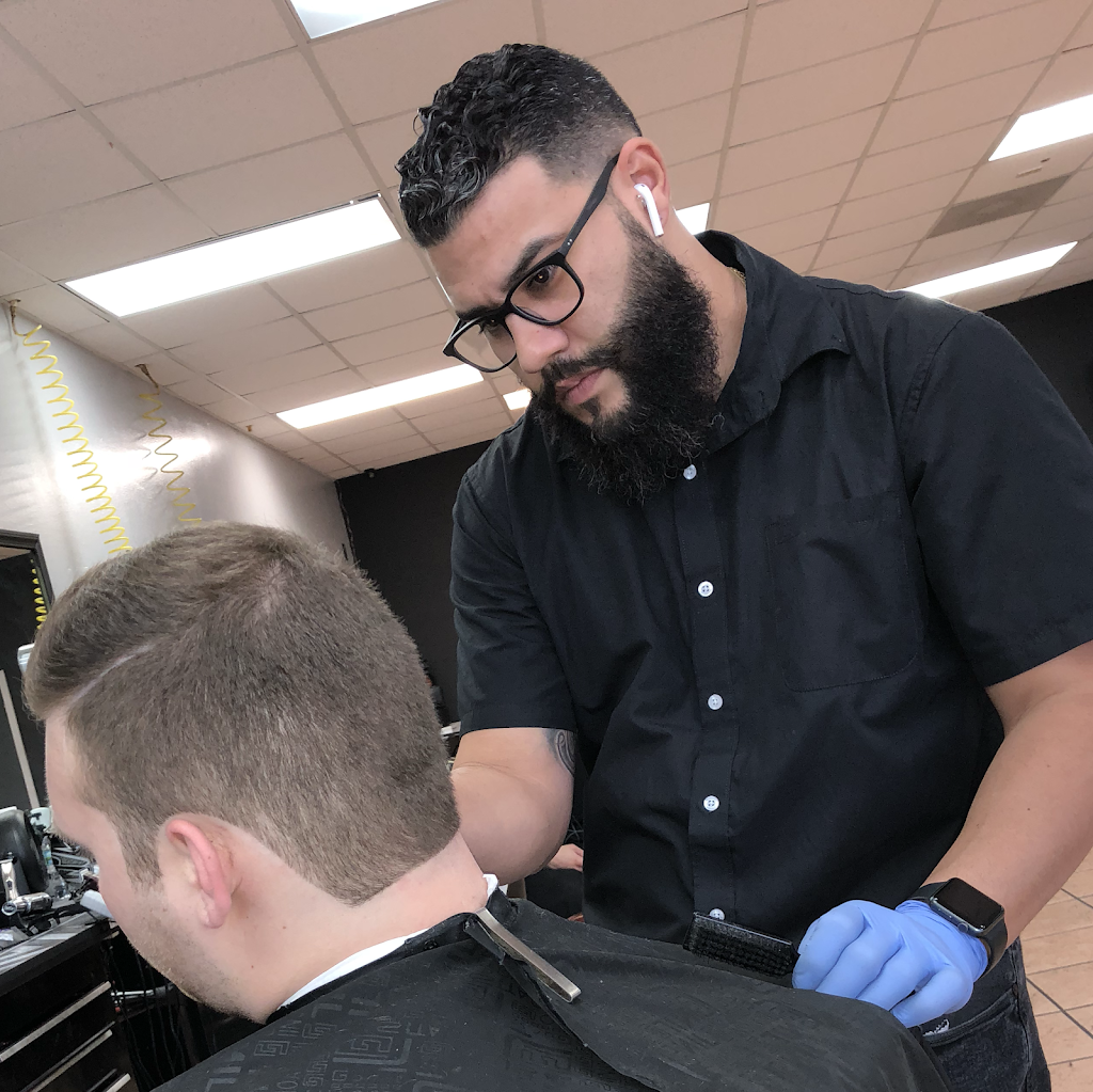 Gentlemen’s Barbershop | 1341 E Osceola Pkwy, Kissimmee, FL 34744, USA | Phone: (407) 350-4726