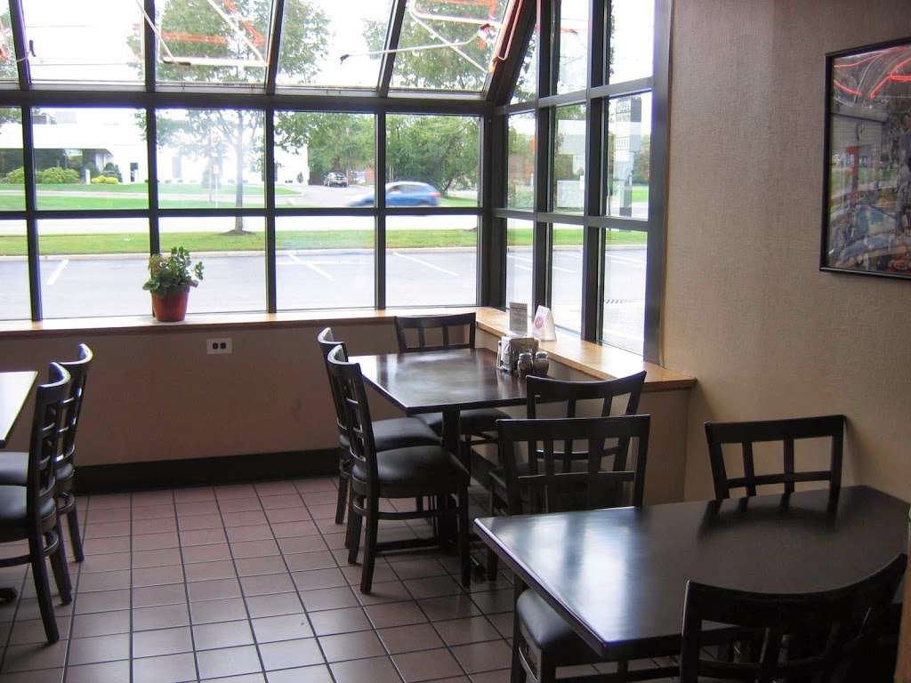 Alberts Pizza | 676 Motor Parkway E, Hauppauge, NY 11788, USA | Phone: (631) 273-4300