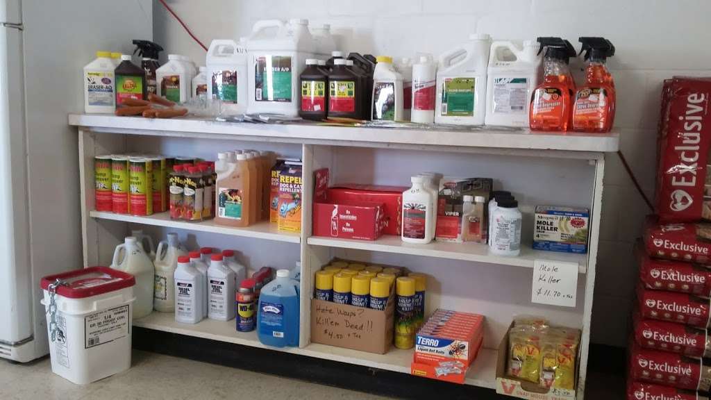 Vit-A-Zine Farm Supply | 505 Old Hwy 7, Garden City, MO 64747, USA | Phone: (816) 773-2333