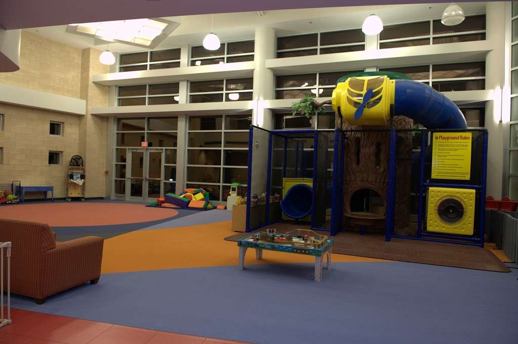 Monon Community Center | 1195 Central Park Dr W, Carmel, IN 46032, USA | Phone: (317) 848-7275