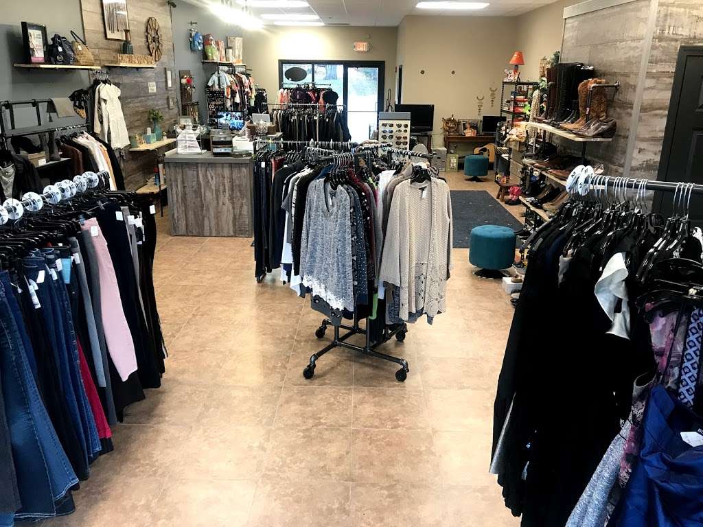 2 Girls and a Thrift Shop | 1275 Sheridan Rd Suite L, Winthrop Harbor, IL 60096 | Phone: (224) 789-5440