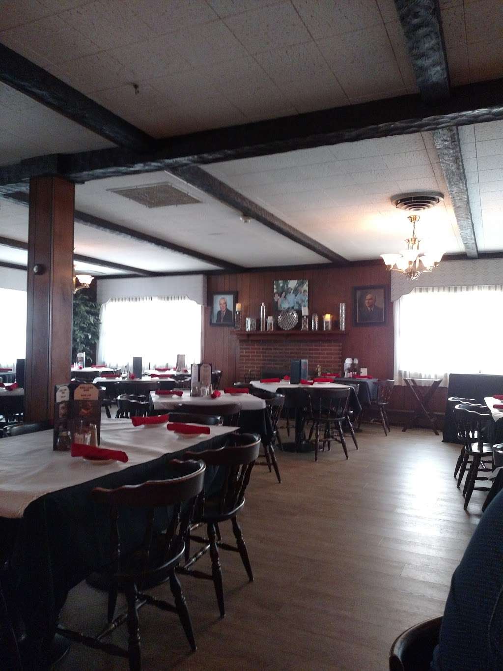 Red Lion Inn | 101 Red Lion Rd, Southampton Township, NJ 08088 | Phone: (609) 859-9813