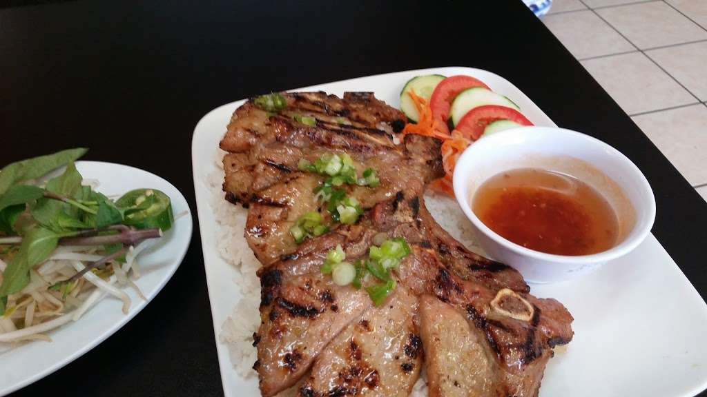 Saigon Restaurant | 9530 179th St, Tinley Park, IL 60487, USA | Phone: (708) 532-2338