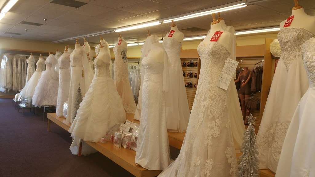 GALLERY BRIDAL | 1408 N Loop 336 W, Conroe, TX 77304, USA | Phone: (936) 539-1771