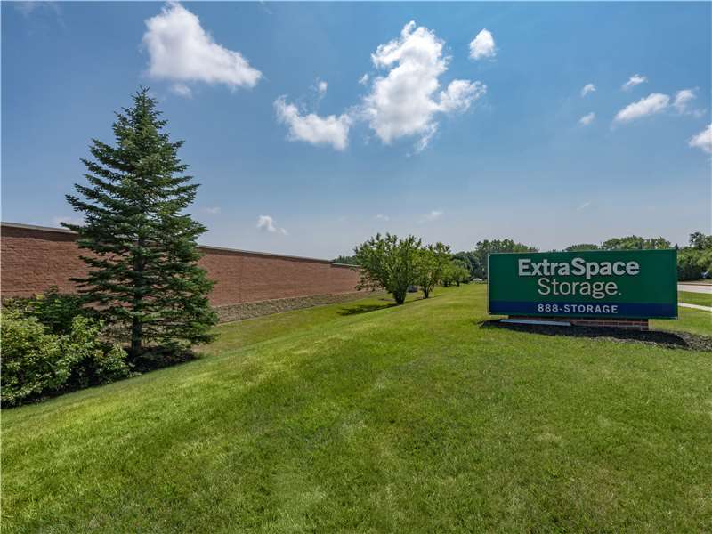 Extra Space Storage | 155 Butterfield Rd, Vernon Hills, IL 60061, USA | Phone: (847) 573-0202