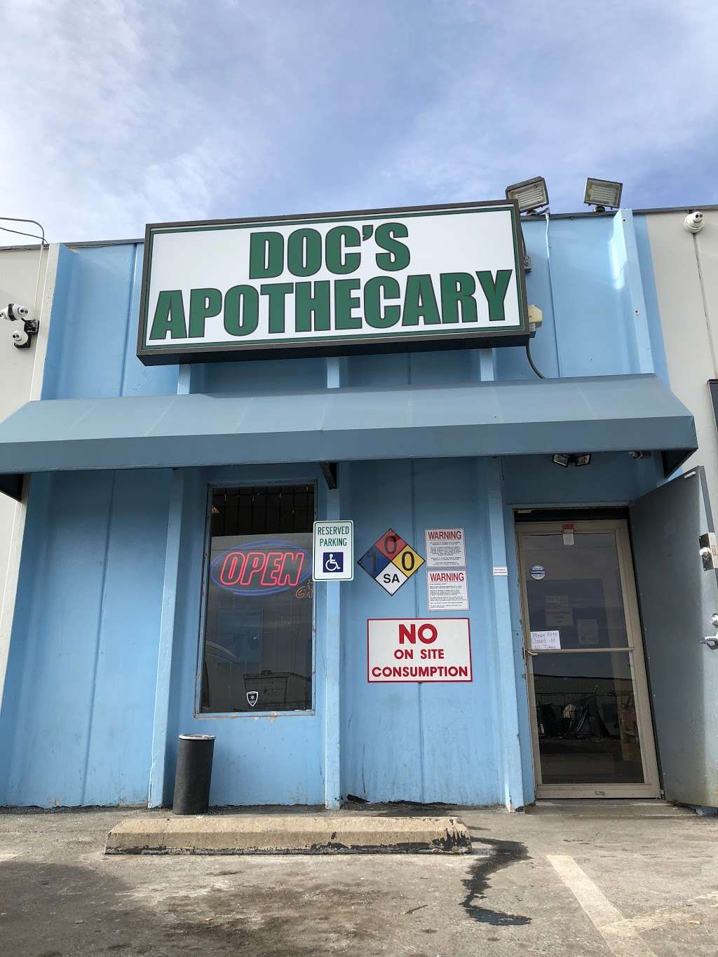 Docs Apothecary - Med & Rec Dispensary | 2100 E 112th Ave #5, Northglenn, CO 80233, USA | Phone: (303) 974-5966